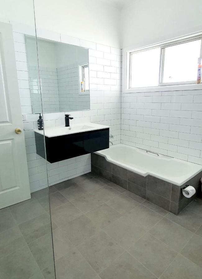 The Convent Boutique Accommodation Hay Εξωτερικό φωτογραφία